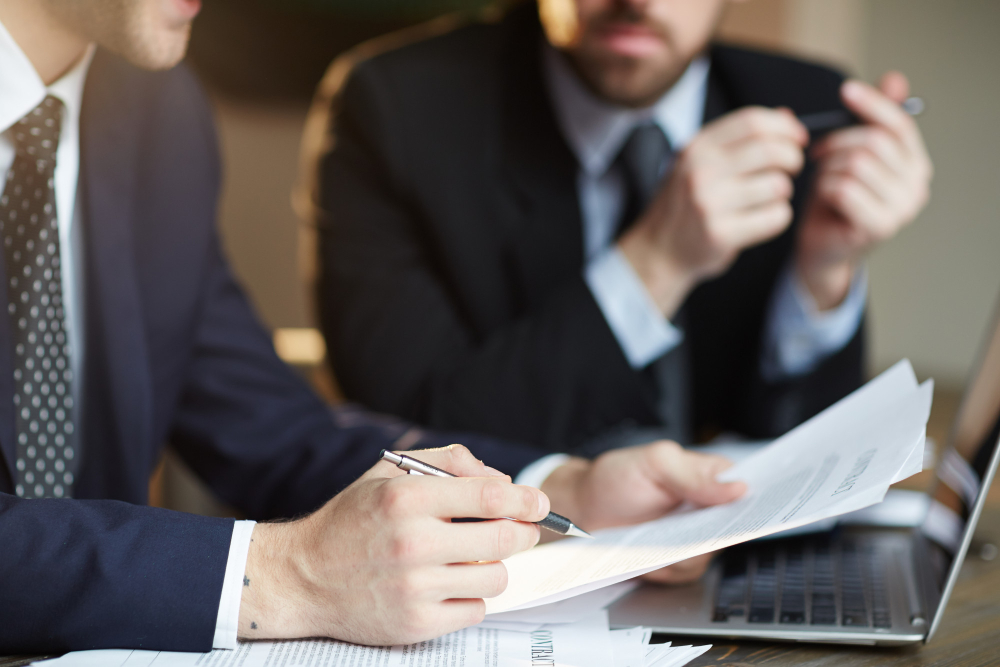 Įmonės dokumentai užsienio partneriams — kada formali kalba pakeičia komercines derybas